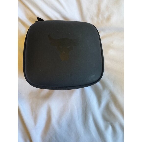 JBL PROJECT ROCK UNDER ARMOUR OVER THE EAR HEADBAND HEADPHONES WHITE WITH CASE - Picture 3 of 3